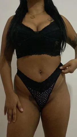
amores, me chamo Alicinha sou nova aqui atendo no meu local!!!

Sou morena clarinha, magrinha, bumbum grande, seios médio e adoro te deixar a vontade... Adoro começar com um oral bem molhadinho, depois massagear teu corpo, te deixando bem excitado, ficar bem molhada sentindo teu corpo, e depois vc meter bem gostoso na minha bucetinha, pra gozar bem gostoso.

Sou sem frescura e realizo fetiches tbm, vem relaxar comigo, fazer um sexo bem gostoso e ganhar um carinho, pra te deixar bem a vontade.

Atendo no meu local, discreto, sigiloso, higienizado e tudo isso por um precinho maravilhoso.

Me chama no whatsapp q te passo as informações e a localização.
