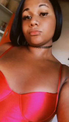 Pretinha rabuda 🔥 peito pp e bunda GG , venha saborear esse chocolate quente 🥵 344743