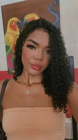 Olá meus amores sejam bem vindos 
Sou novinha safadinha amo goza gostoso com meus cliente 