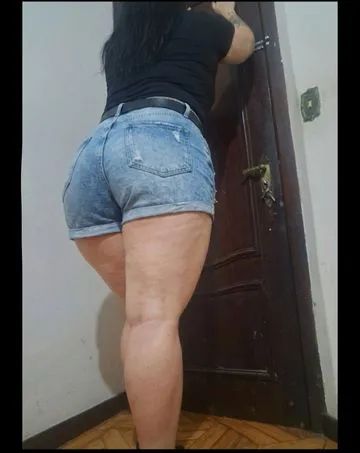Oi amores sou coroa gordinha seios grandes naturais faco todos tipos de massagens e realizo seus fetiches inversão e muito mais! Atendo no centro perto da rodoviária venha me conhecer
