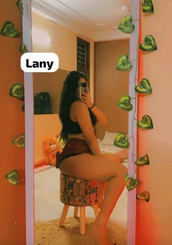 Olá meu amores me chamo lany e sou nova nesse ramo sou bonita e educada faço estilo venha ter momentos incríveis de prazer 
Tenho local 