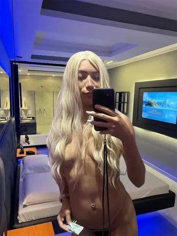 acompanhante educada , magrinha do bumbum lindo e bronzeado , seios firmes, com local confortável pronta pra te receber e te entregar a melhor experiência ⭐️💕🔥