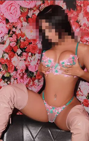 Oi amor, amigas sereias , atendimento diferenciado na região, sem frescura nem pressa,  beijo na boca e oral sem capa, atenção a homens, mulheres e casais, escolha a da sua preferência. amigas para todos os gostos, loira morena, ruiva  siliconada, magra, cheinha, com curvas, alta baixa. Já temos local, limpo, discreto, com suítes e climatizado, Mais informações chama no WhatsApp 