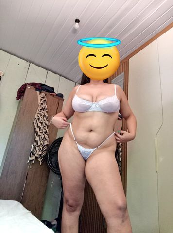 Gostosa apertadinha ama dar o cuzinho