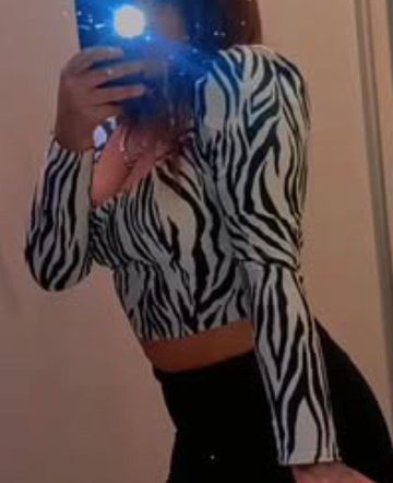 Diaba ruiva safadinha e completa pra vc.
pronta para entregar um atendimento exclusivo e inesquecível que supera qualquer expectativa. Perfeita para homens exigentes que valorizam discrição, qualidade real e prazer intenso sem limitações. Meu foco é proporcionar momentos únicos com carinho, sensualidade e total entrega.
Atendimentos confirmados mediante pagamento de sinal 