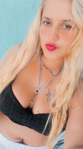 Safadinha sem local tarada peotuda loirinha 