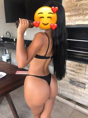 Morena , nortista e cheia de charme .
Vem me conhecer melhor amor .