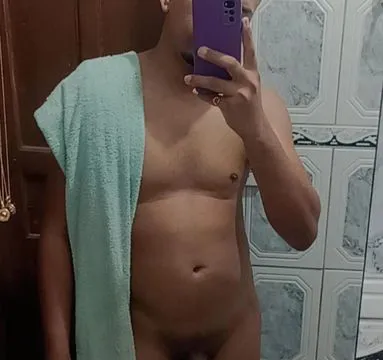 Olá, estou aqui pra realizar todos seus desejos e fetchs ( sigilo total  ) + informações e fotos no PV.
Somente mulheres 