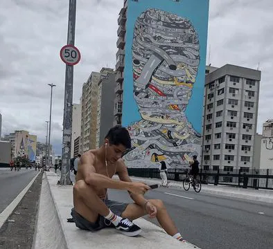 ATENDO HOMENS E MULHERES!

novinho, magrinho moreno 170 de altura do pau top