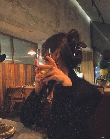 Meu cachê 200 esse valor é referente ao meu encontro e sem pressa amor, sou estilo namoradinha beijo na boca adoro pagar boquete bem babado dou atenção carinho sem pressa sexo completo anal buceta várias posições