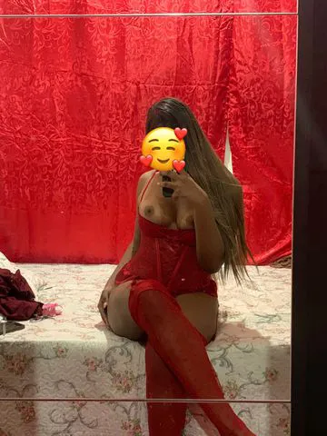 Olá, me chamo Thayane Menezes. Trabalho com massagens com finalização, tenho 19 anos meu atendimento é bem relaxante e sem pressa, aguardo sua mensagem 🤍☺️
