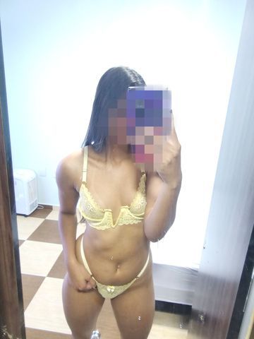 Olá , me chamo Nathalia, sou a namoradinha dos seus sonhos.
Atendo no meu local aqui no São Cristóvão, garanto que você vai amar me conhecer.
Local bem limpo e confortável pra te atender.
Eu beijo na boca , faço oral bem babadinho que você vai subir pelas paredes, sexo vaginal bem gostoso com a minha pepekinha bem apertadinha.
Vem me conhecer, garanto que não vai se arrepender de passar 1 horinha comigo 😋💕
