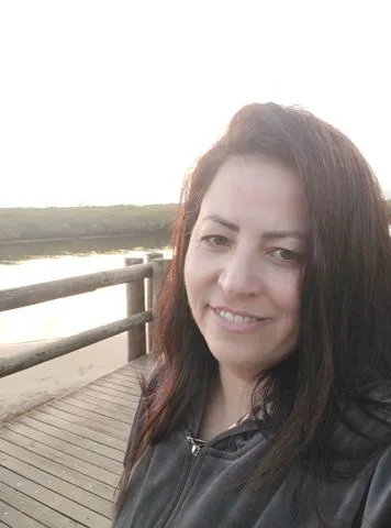 Sou uma mulher de 37 anos que adora transar