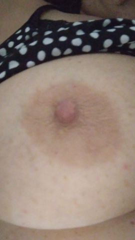 Me chamo Paula gosto de homens educados quê venham conhecer uma coroa gostosa. 