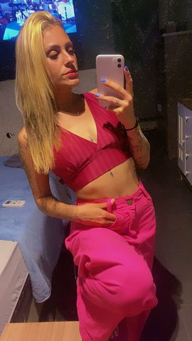 Loirinha estilo namoradinha 
PG com capa
Oral sem capa 
Atendo em motel domicílio e carro 
Conteúdos e chamada vídeo 