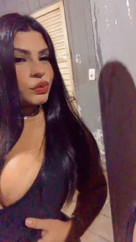 Me chamo Aghata , sou uma novinha safadinha , tenho 1,58 de altura , vem me conhecer bb