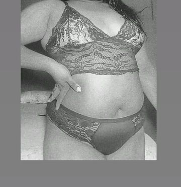 Oiê Você que está atrás de experiências novas , ou cansou daquela rotina no casamento e está em busca de algo diferente veio ao lugar certo me chamo melissa tenho 24 anos , uma jovem morena gordinha  carismática,carinhosa, doce , gentil e uma jovem de sorrisos fáceis além do prazer tem direito a momentos de carícias beijos e massagem ☺️
Atendendo 
Canaã e Parauapebas 

Obs: não faço sexo anal 