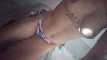 Branca magra simpatica