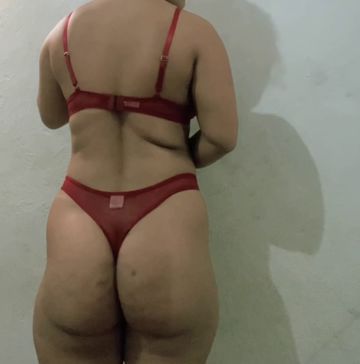 Oii me chamo Fabiola tenho 20 aninhos sou baixinha carinhosa fogosa um amor de pessoa estou esperando voce me chamar para que eu posso te conhecer e te acompanhar numa deliciosa diversão de prazer 