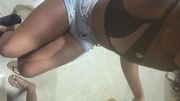 Agata cacheada  303234