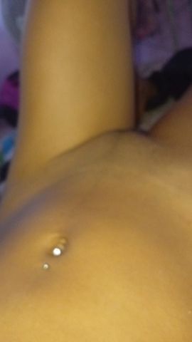 Além do ORAL.
SE NÃO QUISER SAIR, TENHO VIDEOS MEUS  Engolindo Gala, anal, vaginal, FUDENDO com minha amiga, inversão,  me masturbando,  chupando ovo.

ORAL NO CARRO BEM GULOSO, E MOLHADO.