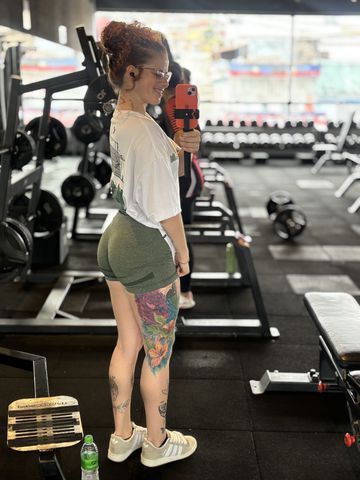 Ruiva natural, fitness e divertida!.
Prontinha para nosso encontro !!