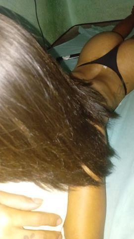 Magra, falsa e empinada 1.80 versatil 19 cm de pica grosa. Tenho local 