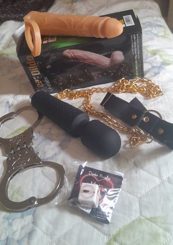 vamos gozar juntos amor
venha se deliciar com a flor do prazer, ofereço sempre um squit pra vc deixando a cama molhadinha. 
atendo todos os seus desejos ;)