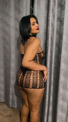 Sou uma morena atraente estilo cavalona,sou super safada e vou te deixar super a vontade no meu atendimento sou sem frescura 