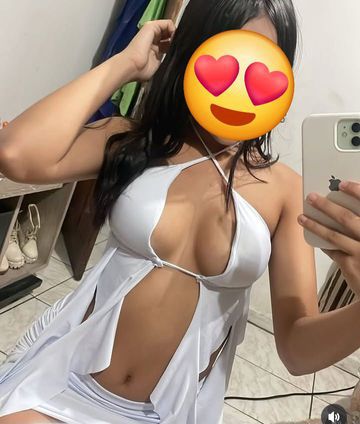 Olá me chamo Karoline , sou uma garota de corpo espetacular , cheirosa é muito autêntica , conto com vocês para um atendimento de muito prazer e excelência !! Beijos 