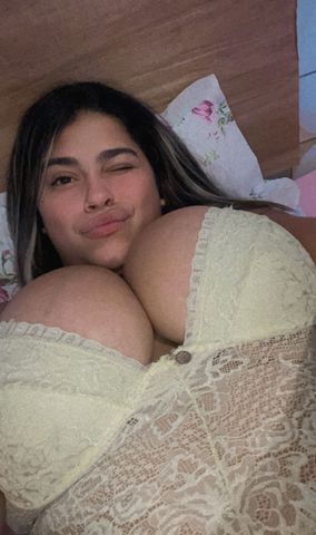 ola meu nome é hanna novaes e sou natural do rio de janeiro uma cidade cheia de encantos e beleza. com meus 23 anos, disponível com local para atendimento, atendo em Madureira centro ótimo local pra atendimento, sou carinhosa, sem pressa faço um oral gostoso e babadinho se for limpinho, no meu programa deixo o cliente a vontade pra gente brincar gostoso e gozar juntos com muita putaria, fico bem molhadinha pra você, faço massagem com uma pequena taxa.

estou ansiosa para conhecer novas pessoas e viver experiências únicas. comigo, você terá todo o conforto e atenção que merece. estou disponível para te proporcionar momentos de prazer e descontração, sempre com muito respeito e discrição.

entre em contato comigo através do whatsapp e venha desfrutar da companhia de uma acompanhante brasileira que sabe como te fazer se sentir especial. mal posso esperar para te conhecer!
