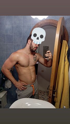 Não tenho local
Atendo em motel ou seu local.
Tenho vídeos exclusivos.