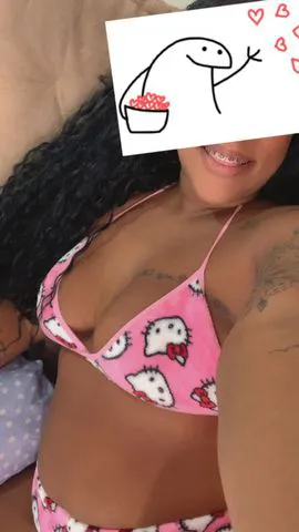 Sou a Mel, comigo você vai ter uma experiência inesquecível?
✅ Fetiches
✅ Sexting com bastante putaria
✅ Personalizados
 Local discreto. Sou carinhosa estilo namoradinha 
   Segunda a sábado de 10hrs às 18hrs 
Faso chamada de vídeo também rs 