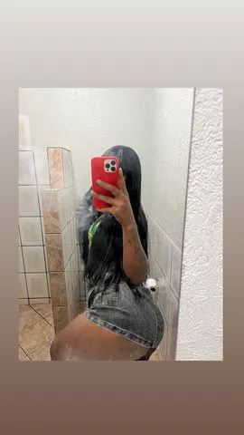 Olá tudo bem me chamo Vitória uma pretinha gostosa cheirosa educada pernambucana quentinha🥵🥵