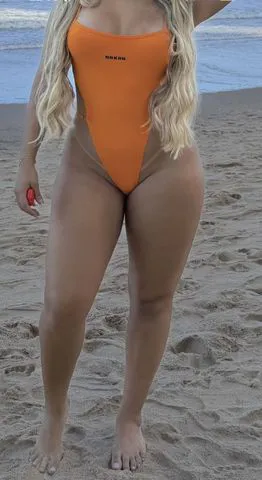 Julia loira  370771