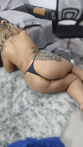 Cavalona loira e namoradinha da ppk apertadinha, com local próprio privado e discreto 