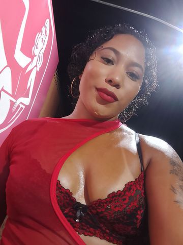 Olá, sou novata na cidade, aaaamo da a bucetinha, gosto de ir por cima e sou sem frescura então deixa eu fazer você gozar gostoso 👄💦😋