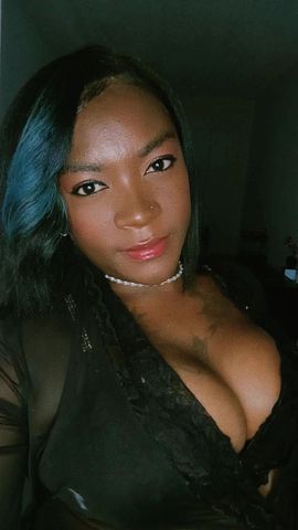 Baiana morando em São Paulo recentemente. Adora uma safadeza sem fescura nenhuma. Tenho local na zona oeste.. 150 meia hora somente no meu local esse valor de meia hora é válido somente no meu local.. 250 a hora atendo em alguns motéis também !