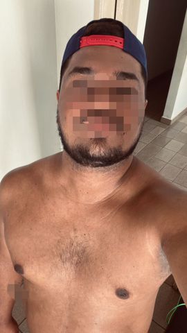 homens Campo Grande - MS 25 anos Sou massagista e acompanhante faço beijo grego e beijo francês 