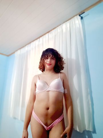 Oie amore!
Tenho 19 anos, 1.68 altura, 60 kg, olhos castanhos claro, parda, 18 cm, Ativa, passiva.
atendo motéis, hotéis, domicílio.
Envie mensagem se tiver realmente interesse, dispenso curioso. 
  Faço chamada de vídeo e vendo conteúdos.

