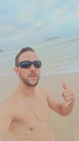 Só atendo Mulheres e Casal apenas!!! Diferente de tudo e todos que você ja viu. Meu atendimento é reservado, sofisticado e feito para quem exige o melhor. Não entrego rotina, entrego experiência. Quem me escolhe busca exclusividade, conexão real e uma energia que marca. Se você gosta de ser bem cuidada e surpreendida, essa é a chance de me conhecer. Marque seu horário.
