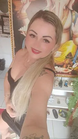 mulheres Parnamirim - RN loira 37 anos Trabalho com massagem tântica e finalização  oral e penetração vaginal.