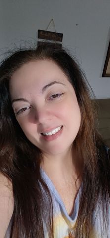 Branquinha bunduda, gostosa, seios pequenos, rosados, carinhosa, sensual e atenciosa