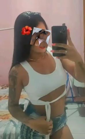 Oi meu amor estou disponível hoje   tenho meu próprio local não é cheio de meninas apenas eu lugar grande e limpo organizado e muito muito discreto fica bem na Avenida 
Moro sozinha e tambem vou a moteis em todo recife, realizo chamada de vídeo.
atendo casal e se tiver você e seu amigo, topo também. Aproveite...