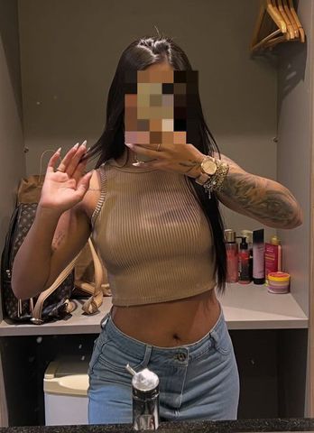 Morena sem frescura... Com local
Sem decepção... 
Pra homens de bom gosto!