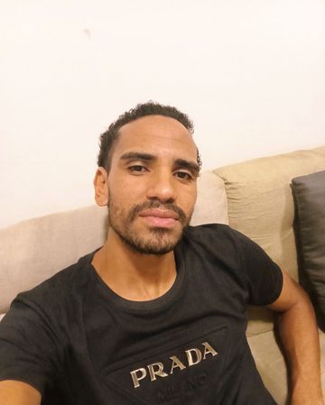 Olá me chamo Natália estou no rio de janeiro atendimento casal tem eu de acompanhante e outro acompanhante também Maurício atendimento a homens bi gays casais heteros