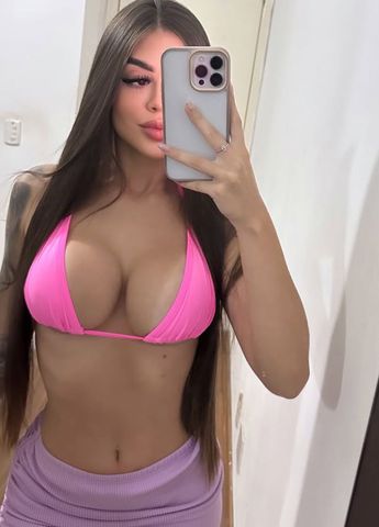 Oii sou aninha sou acompanhante loirinha  e bem seduzente, tenho um belo corpo, com uma bunda incrível e os peitos durinhos sou uma ótima acompanhante eu converso sou meiga e trabalho estilo namoradinha faço o atendimento completo e sem restrição nenhuma com ótimos preços e o atendimento completo realizo fetiches, faço anal oral e beijo muito faço meu atendimento completinho estilo namoradinha sou uma ninfetinha bem completa que veio para satisfazer vocês