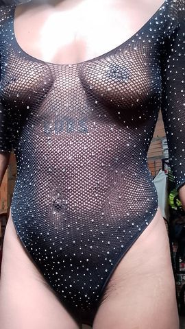 Vem conhecer e aproveitar a morena do anal gostoso meu amor. Faço todas as posições e te garanto que vai adorar a minha chupada nenem. Vem na morena, vem...