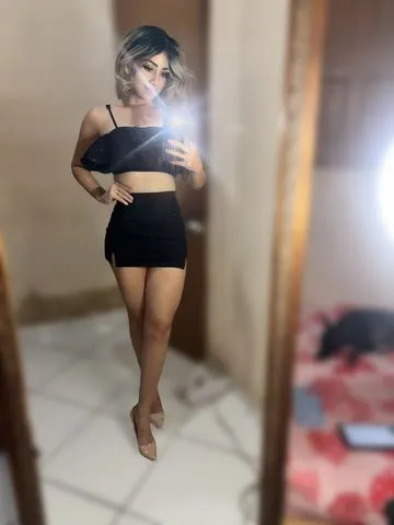 sou uma acompanhante para aqueles que tem um bom gosto e quer sentir prazer bem gostoso, sou uma loirinha cheirosa e safadinha, meu atendimento é sem pressa, gosto de deixa os clientes sempre satisfeitos e a vontade tenho local próprio e bem discreto, atendo a domicílio hotel motéis. Garanto que não vão se arrepender sou branquinha rabuda