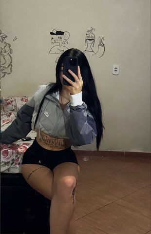 Fogosa e simpática. 